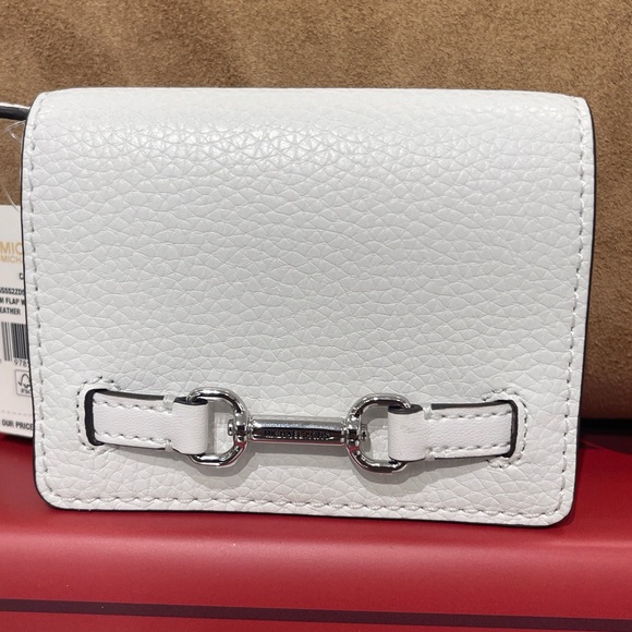 MICHAEL KORS Carson Small Pebbled Leather Wallet
Optic White 
NWT - Picture 8 of 16
